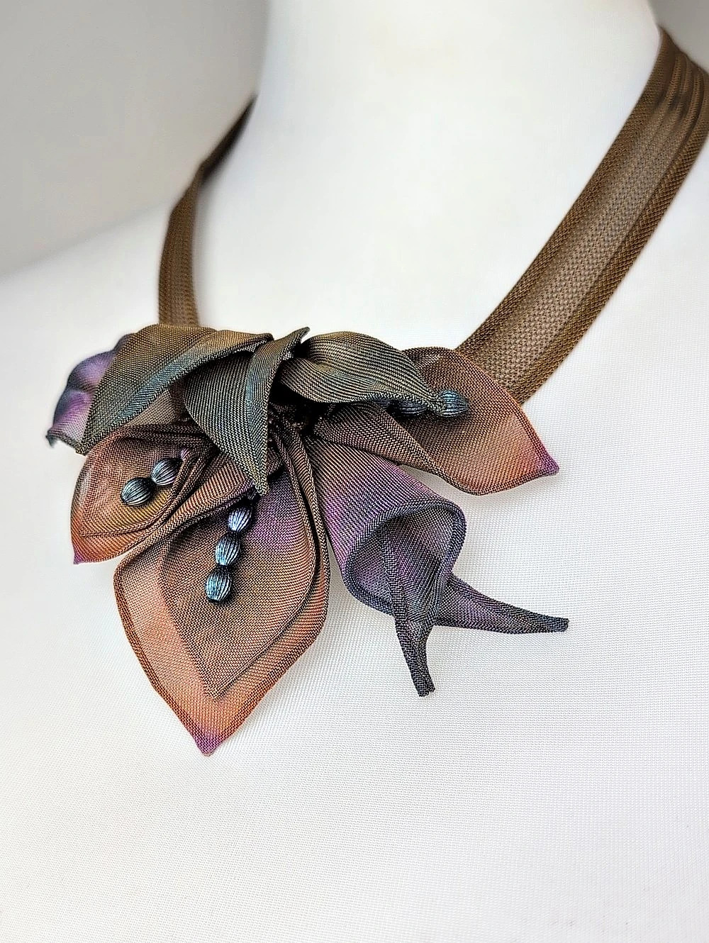 Sarah Cavender Metalworks Mesh Multi Petal Leaf Floral Statement Necklace - Picture 11 of 11